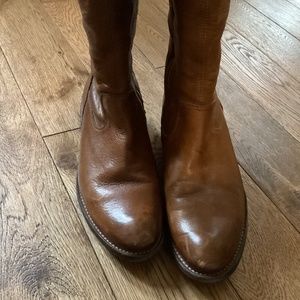 Frye Boots Women’s Size 7
